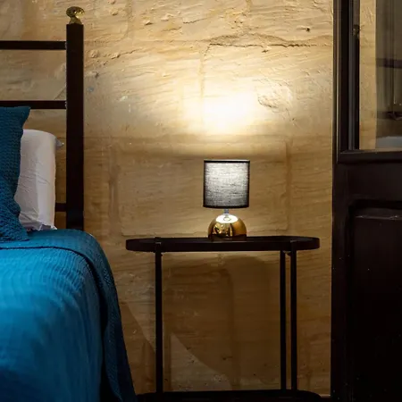 Boutique Private Hot Tub & Cinema Биргу