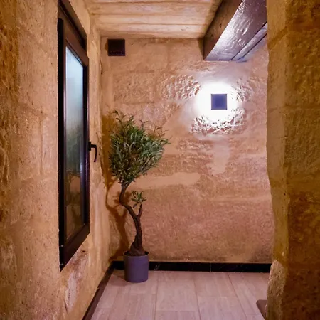 Boutique Private Hot Tub & Cinema Биргу