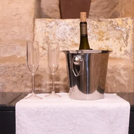 Boutique Private Hot Tub & Cinema Holiday home Birgu