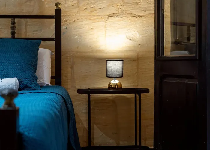 Boutique Private Hot Tub & Cinema Birgu